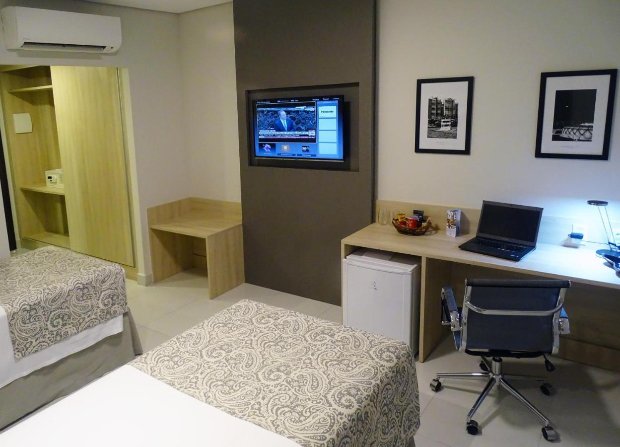 Hotel Tryp By Wyndham Manaus Esterno foto