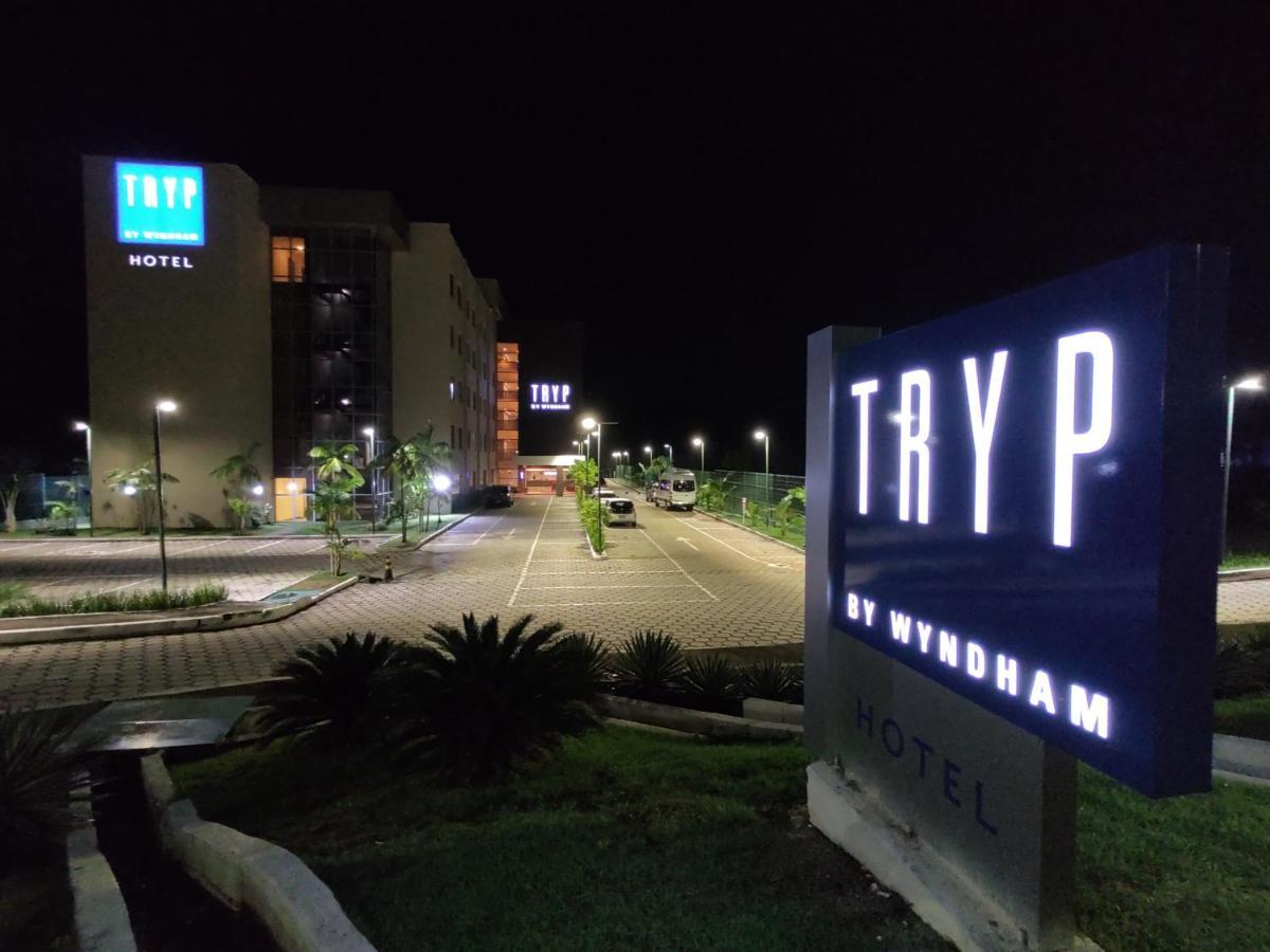 Hotel Tryp By Wyndham Manaus Esterno foto
