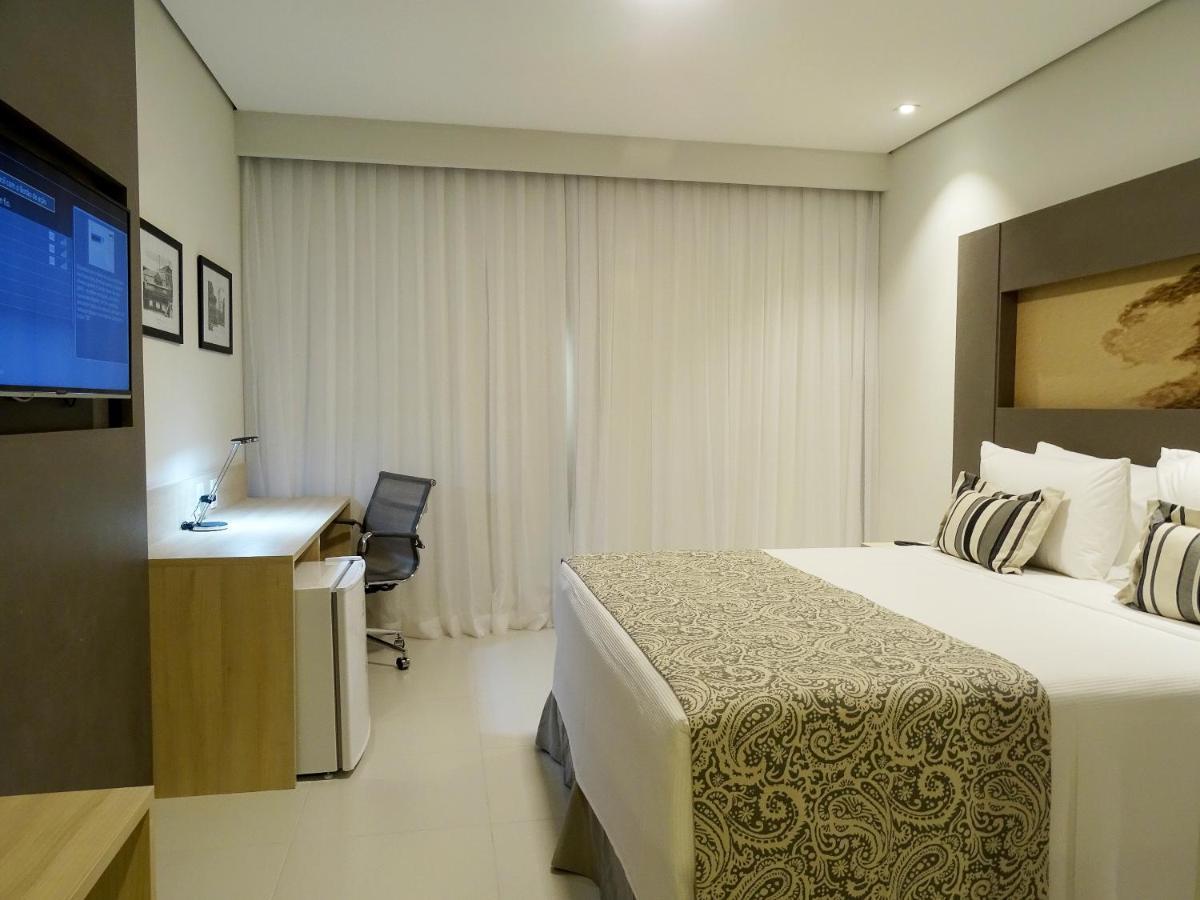 Hotel Tryp By Wyndham Manaus Esterno foto