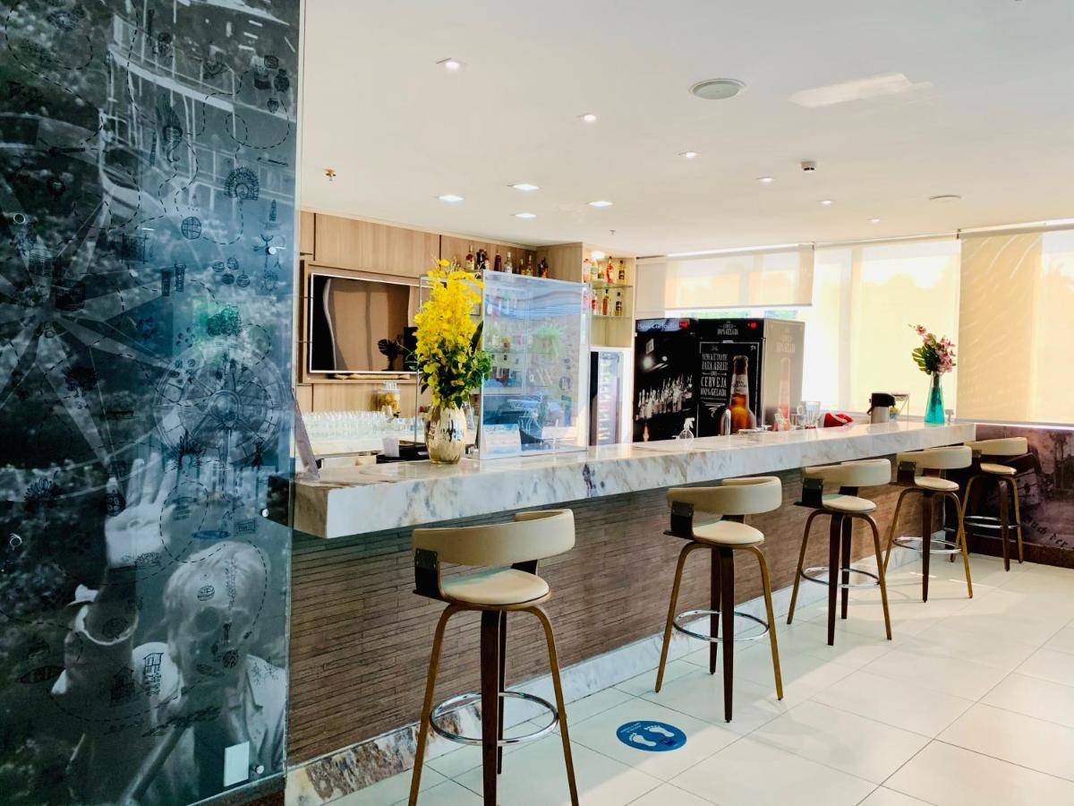 Hotel Tryp By Wyndham Manaus Esterno foto