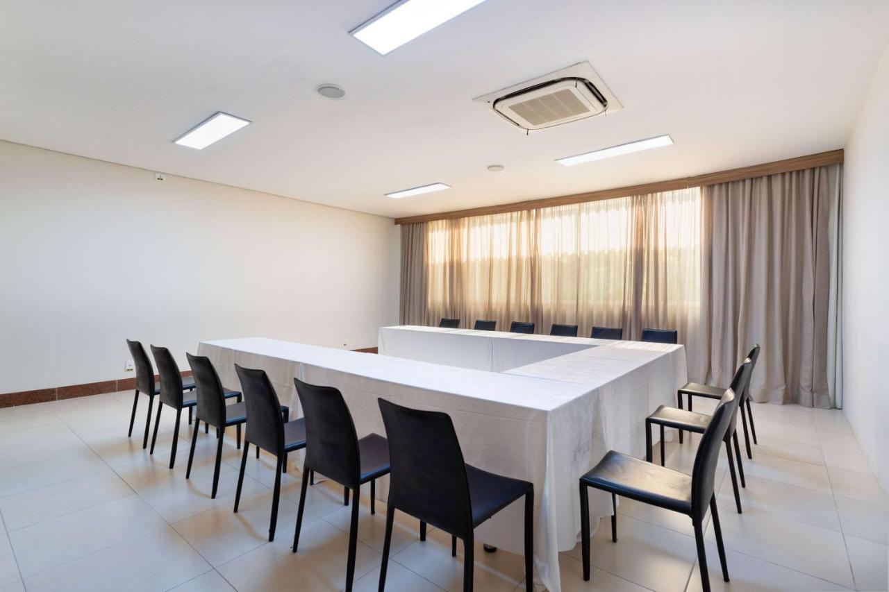 Hotel Tryp By Wyndham Manaus Esterno foto
